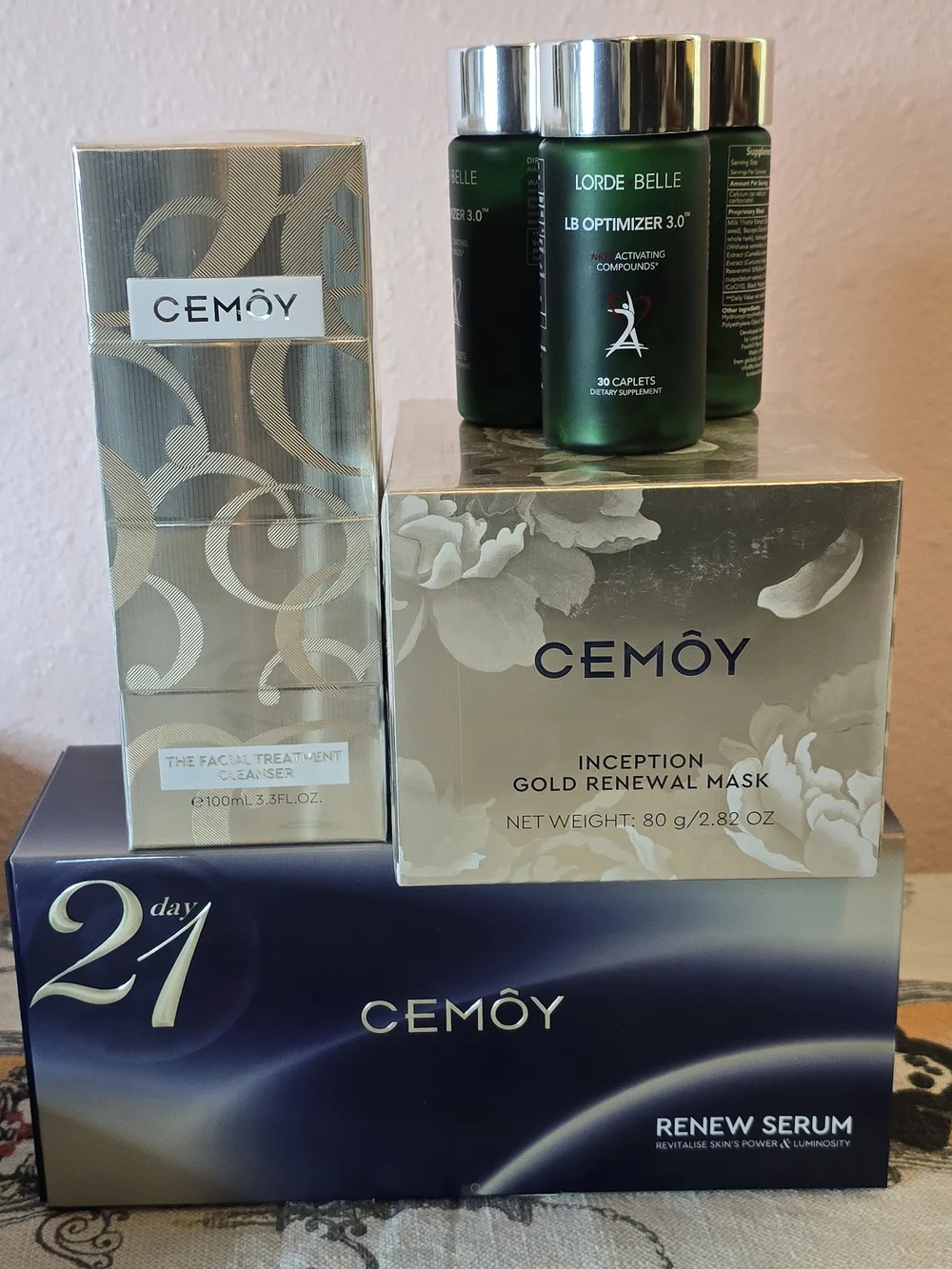 CEMOY Gold Renewal Mask, Facial Cleanser & Renew Serum - Gold.